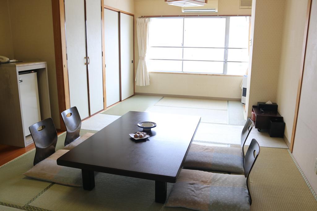 Hotel Sankeien Sapporo Rom bilde